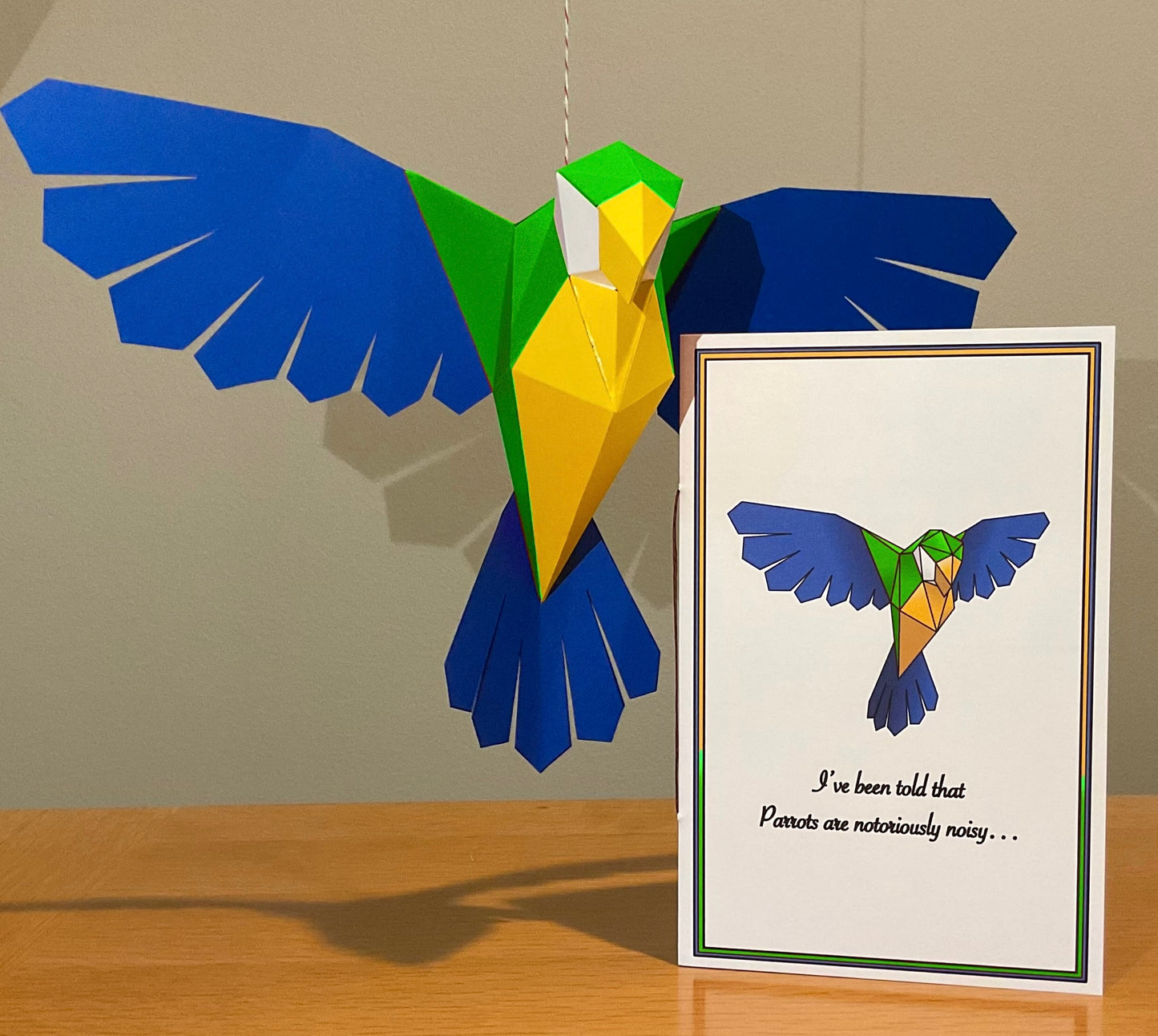 Parrot Sculpture Greeting Card (Green)